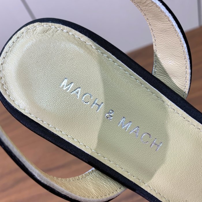 Босоножки фото 8