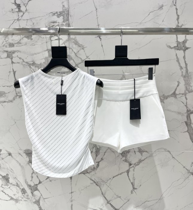 T-shirt women's фото 9