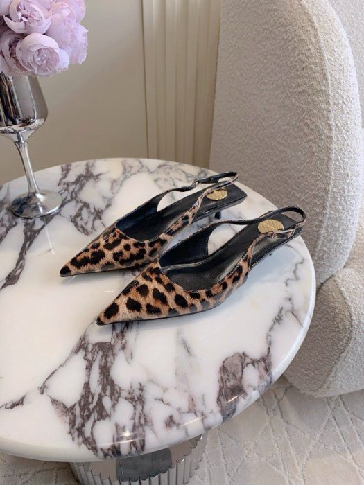 Босоножки фото 3