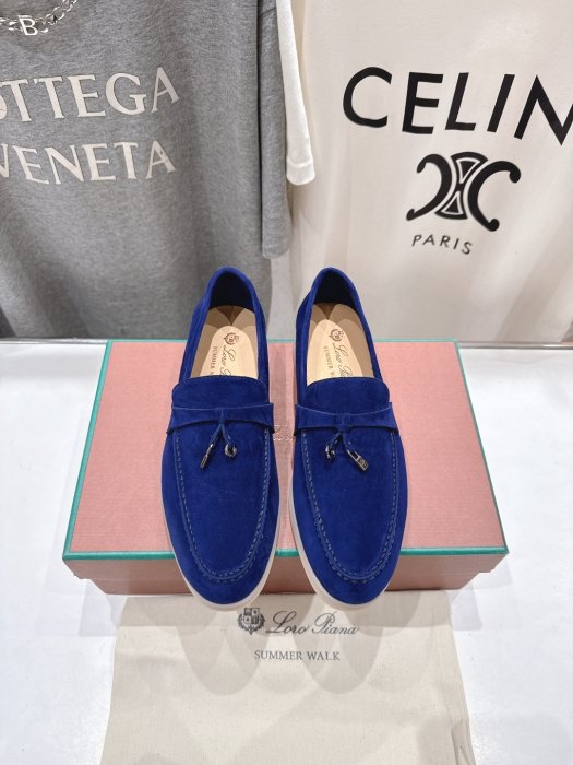 Лоферы женские