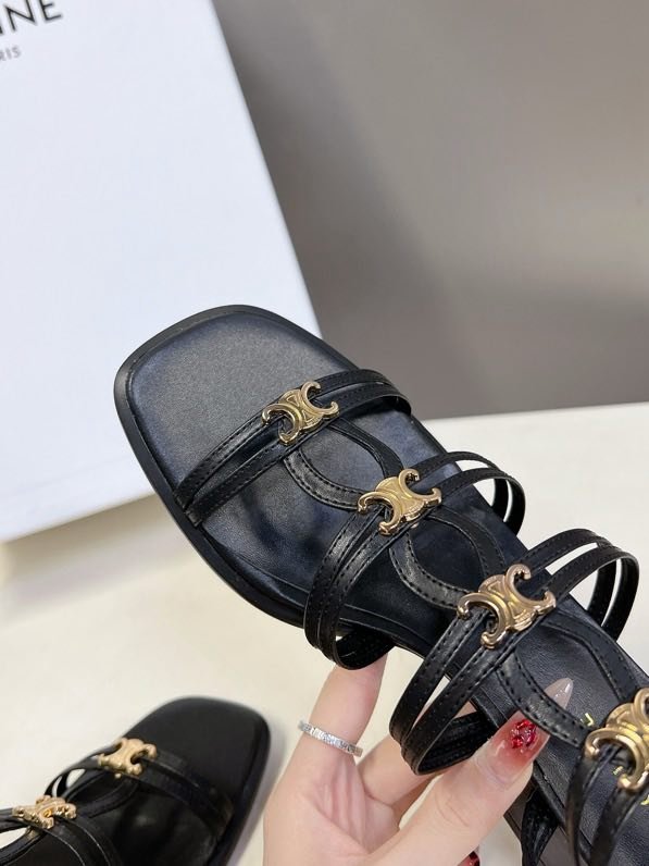 Босоножки фото 4