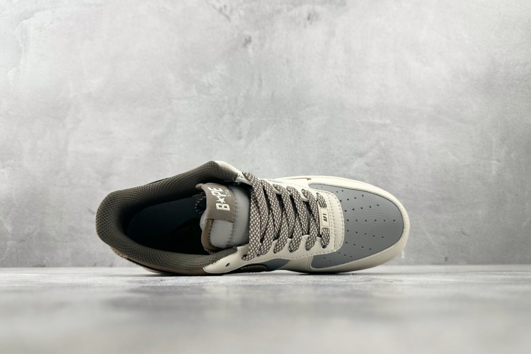 Кроссовки Nike Air Force 1 07 фото 3