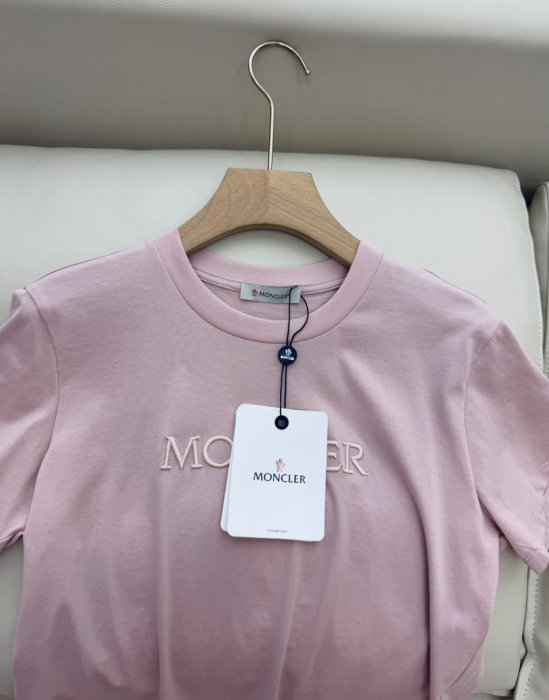 Футболка жіноча фото 5