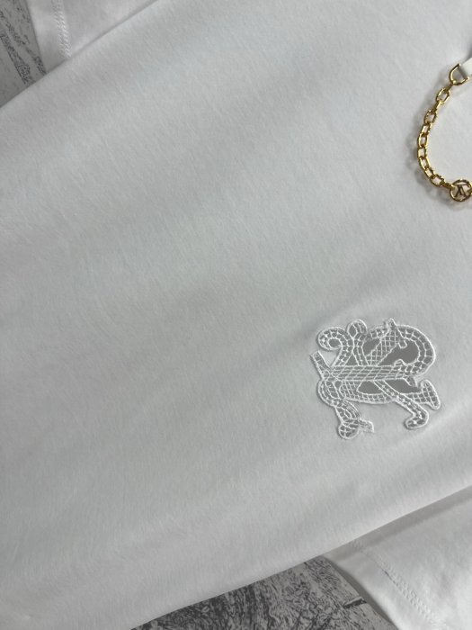 Футболка жіноча фото 3