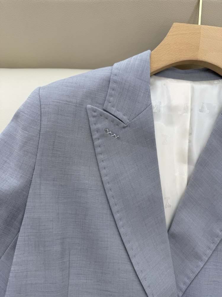 Костюм женский фото 7