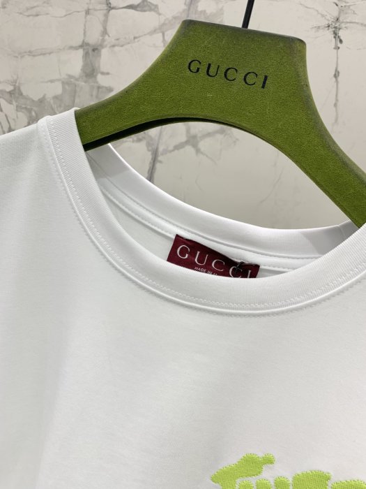 Футболка женская фото 3