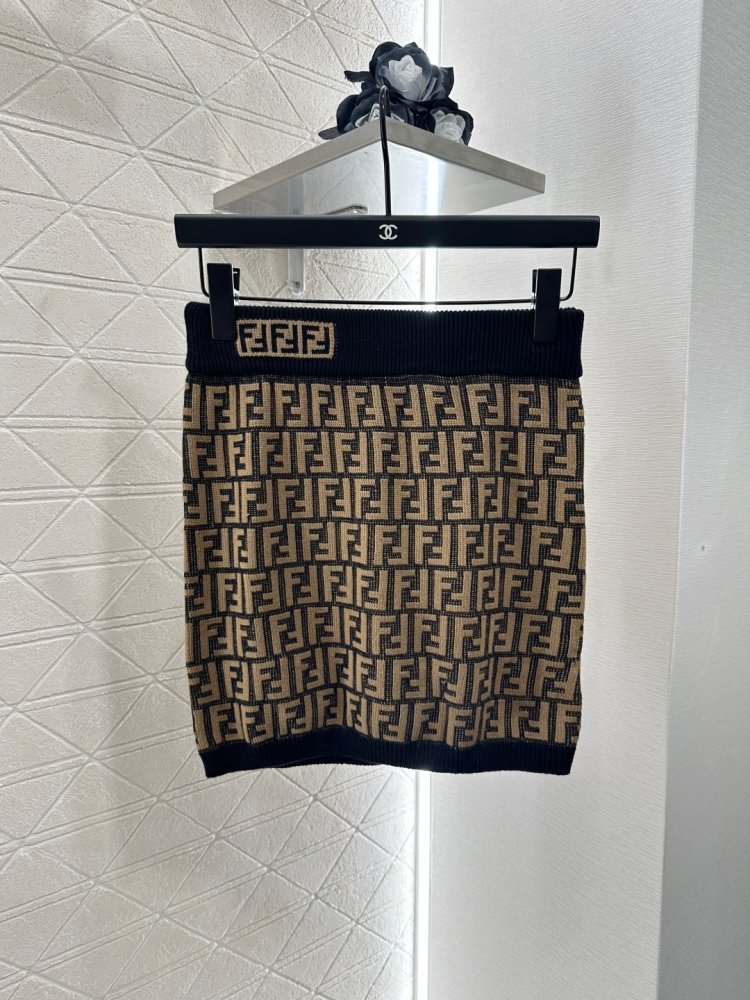 Футболка жіноча фото 7