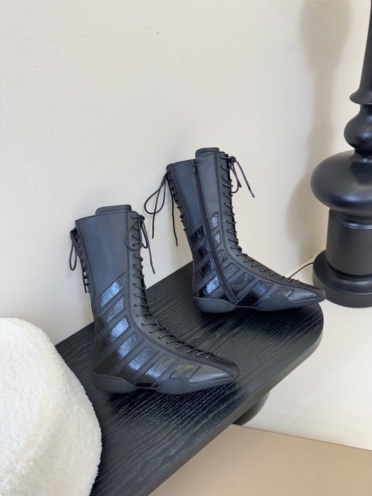 Чоботи жіночі на шнурівці фото 4