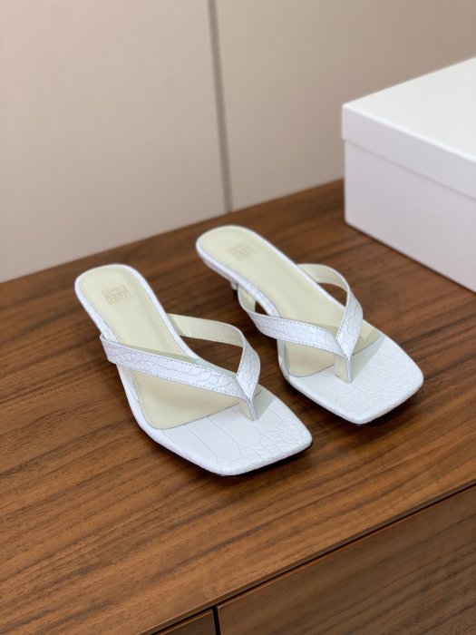 Шльопанці жіночі фото 5