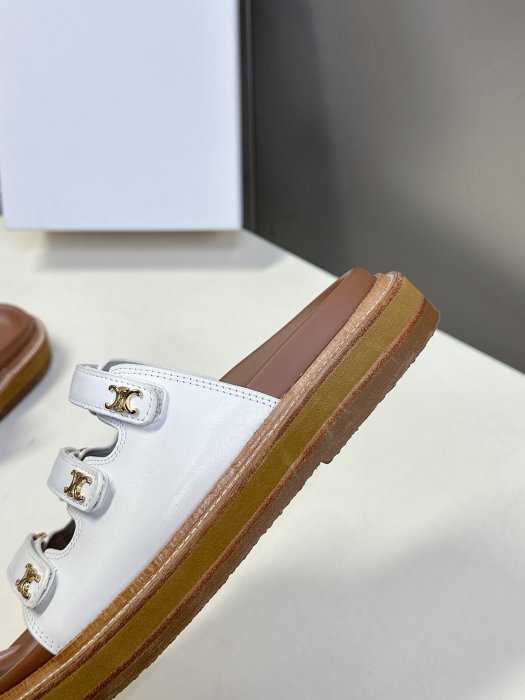 Шлепанцы фото 7