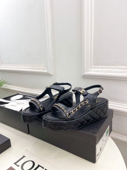 Сандалии женские фото 5