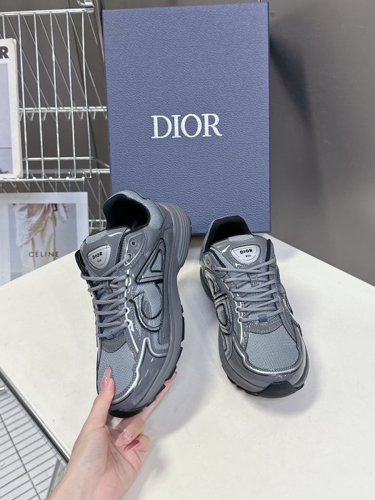 Кроссовки фото 4