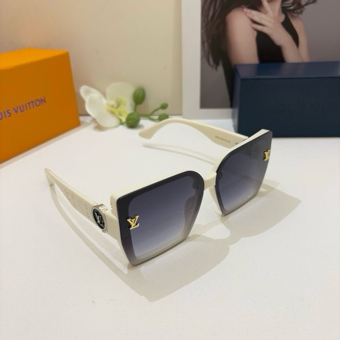 Очки солнцезащитные фото 2