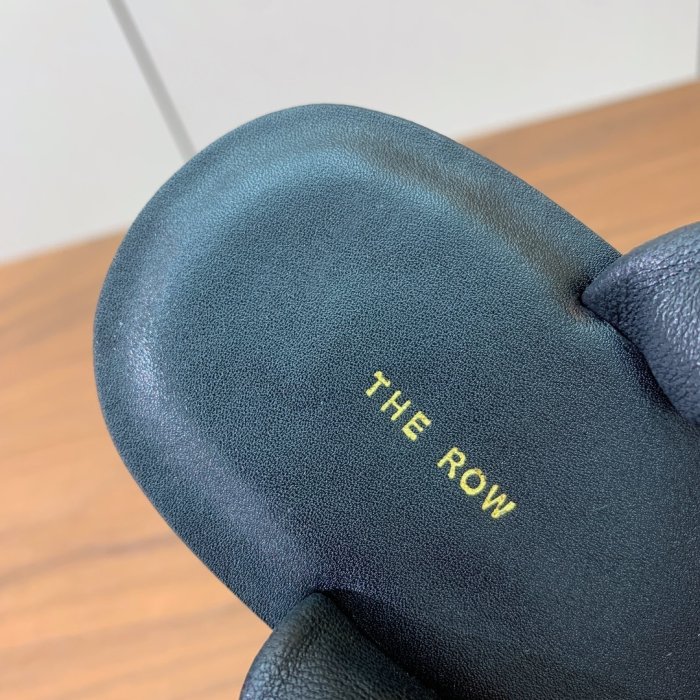 Босоножки фото 7