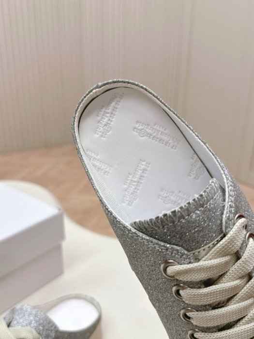 Кеди мюли з роздвоєним носком фото 9