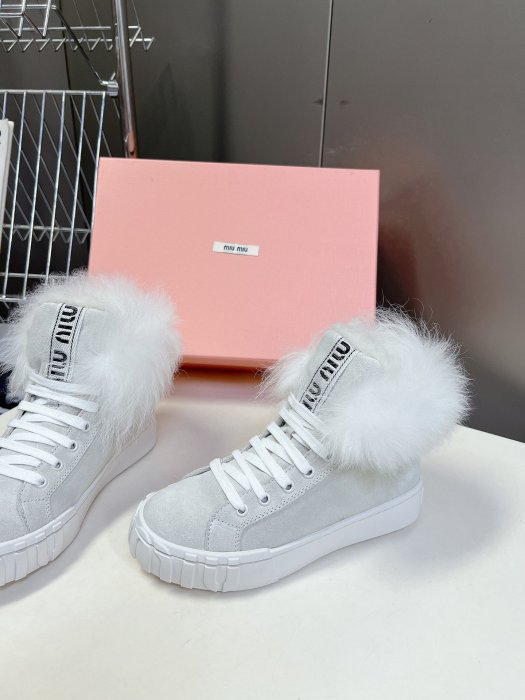 Sneakers from fur winter фото 3