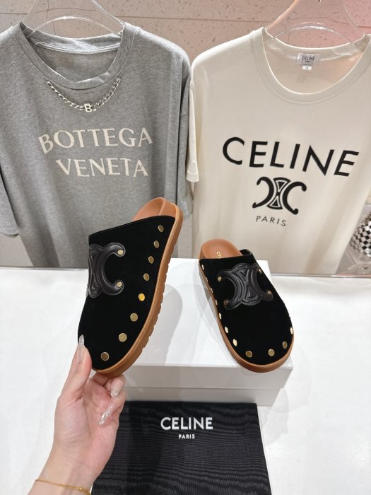 Шлепанцы женские фото 4