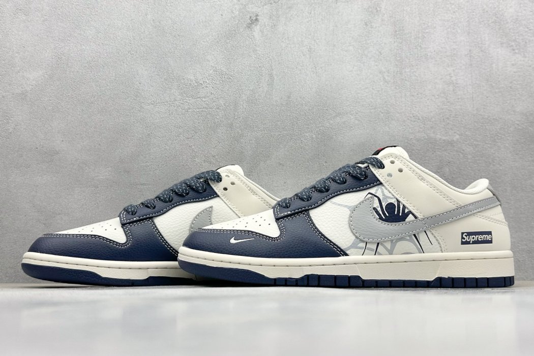 Кроссовки Nike SB Dunk Low x Supreme фото 5