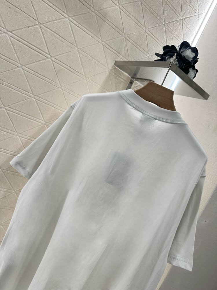 Футболка жіноча фото 4