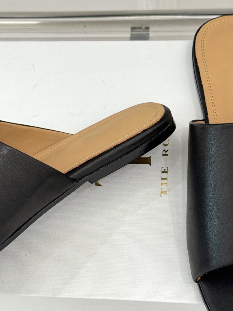 Шльопанці жіночі фото 6