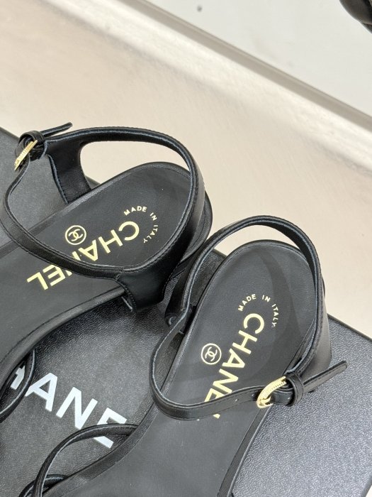 Босоножки фото 8