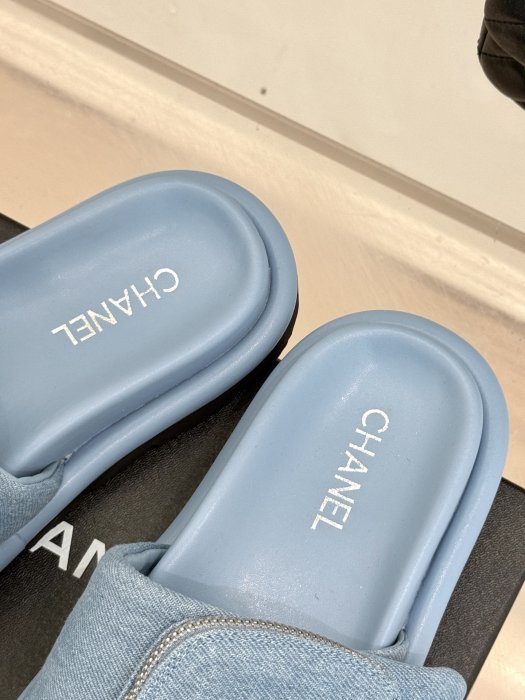 Шлепанцы фото 8