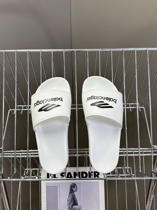 Шлепанцы фото 6