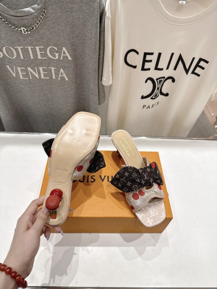 Босоножки фото 9