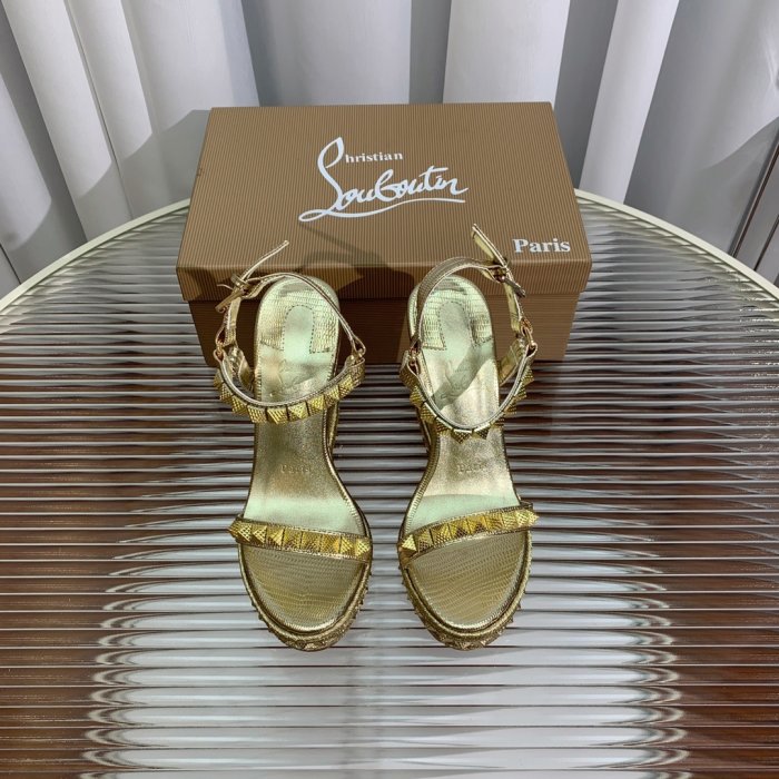 Босоножки фото 2