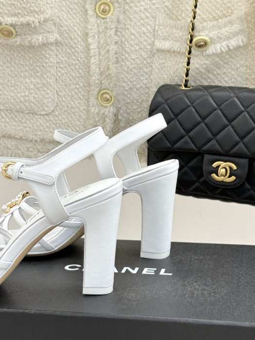 Босоножки фото 6