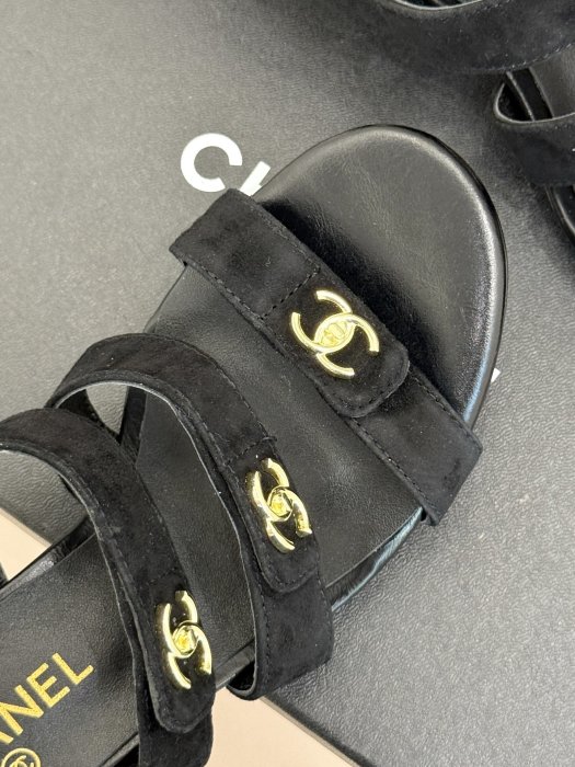 Босоножки фото 7