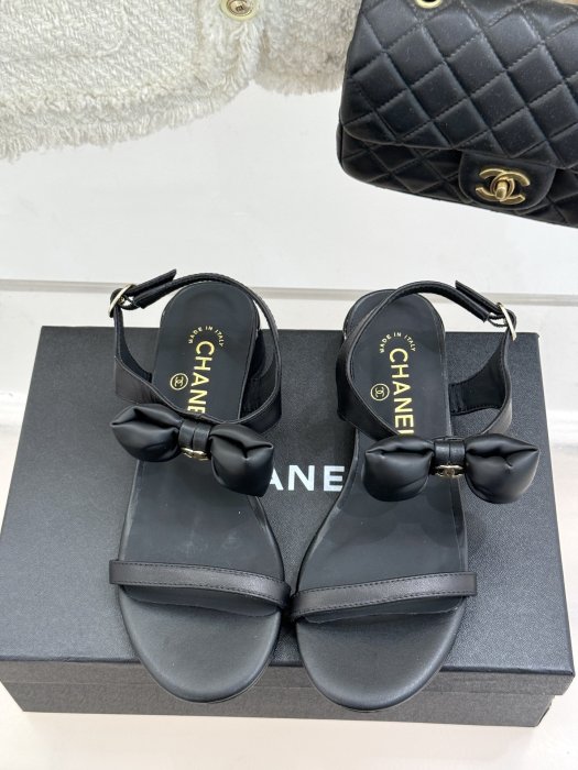 Босоножки фото 4