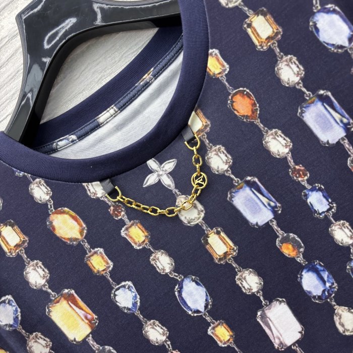 T-shirt women's фото 4