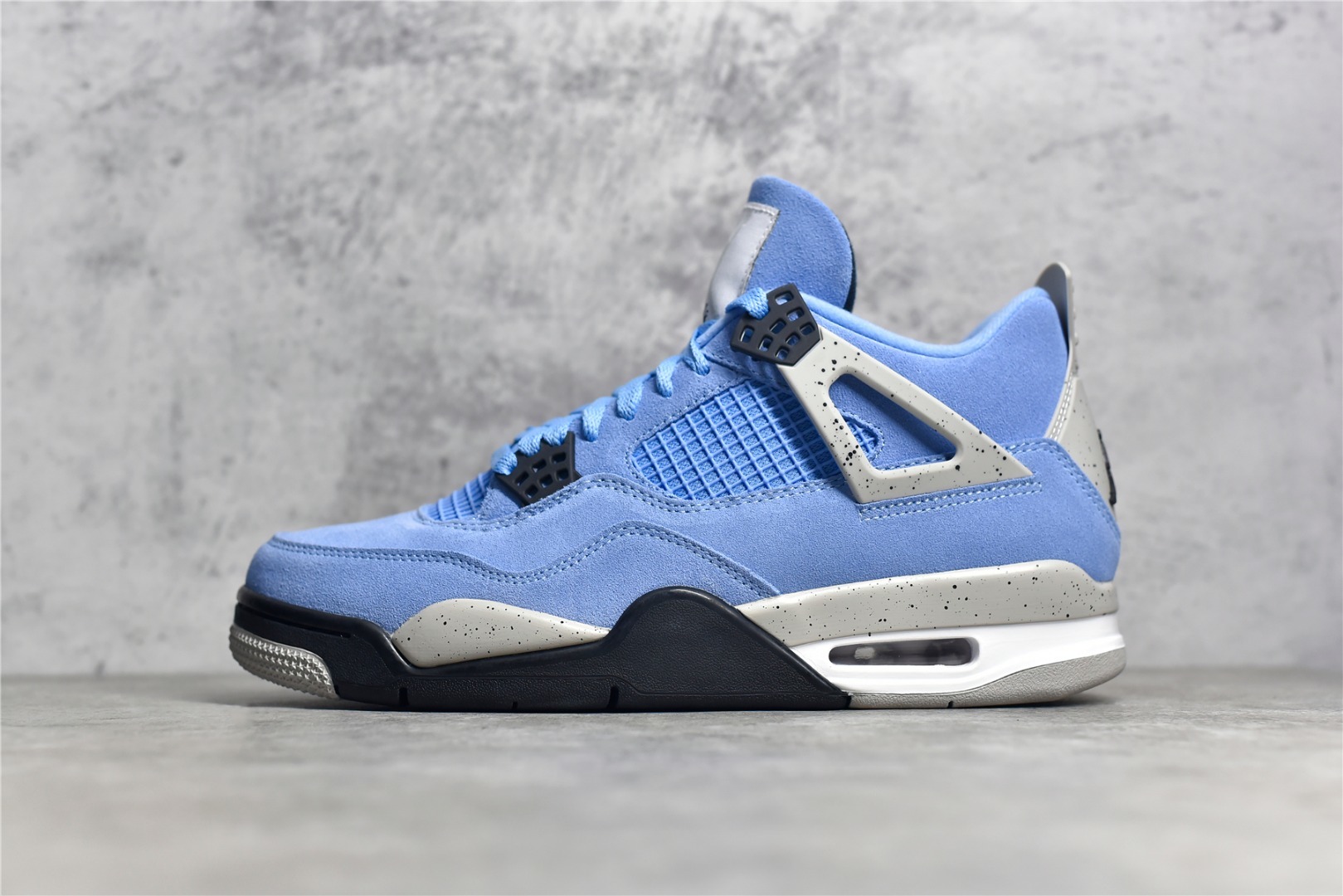 Кросівки Air Jordan 4 Retro