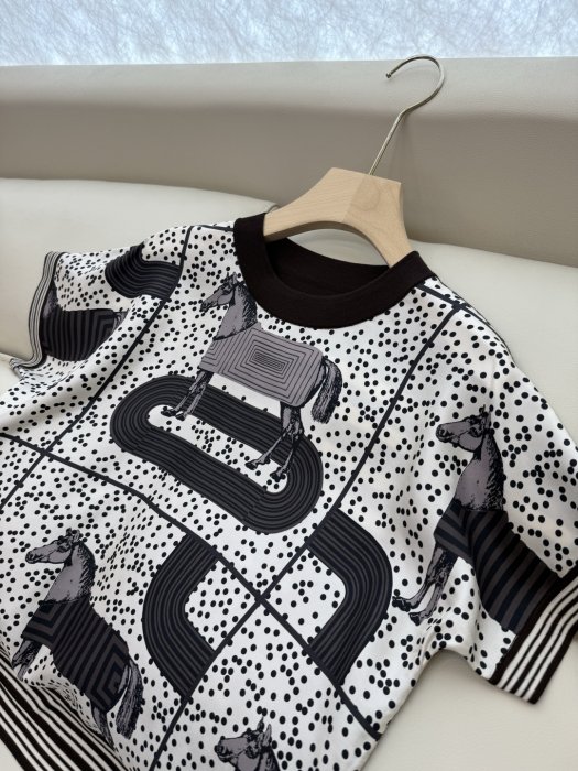 Футболка женская фото 7