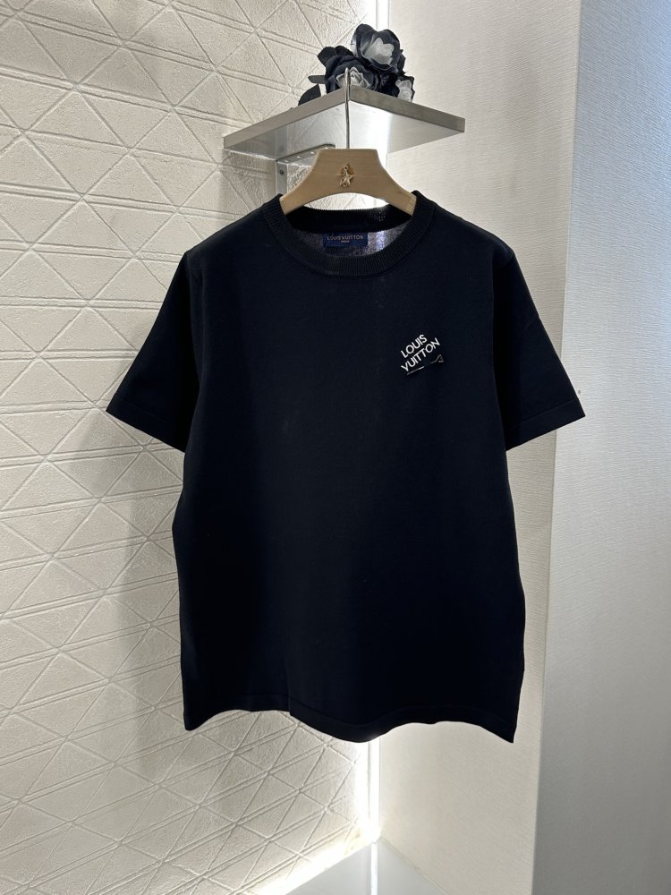 Футболка жіноча