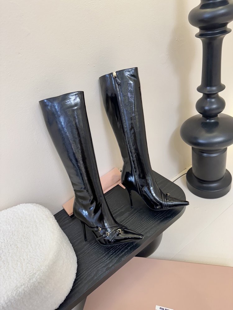 Сапоги женские фото 4