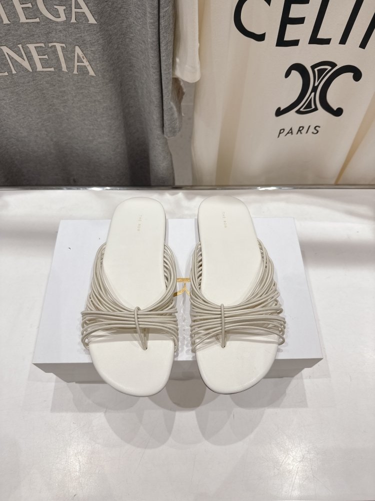 Шлепанцы женские