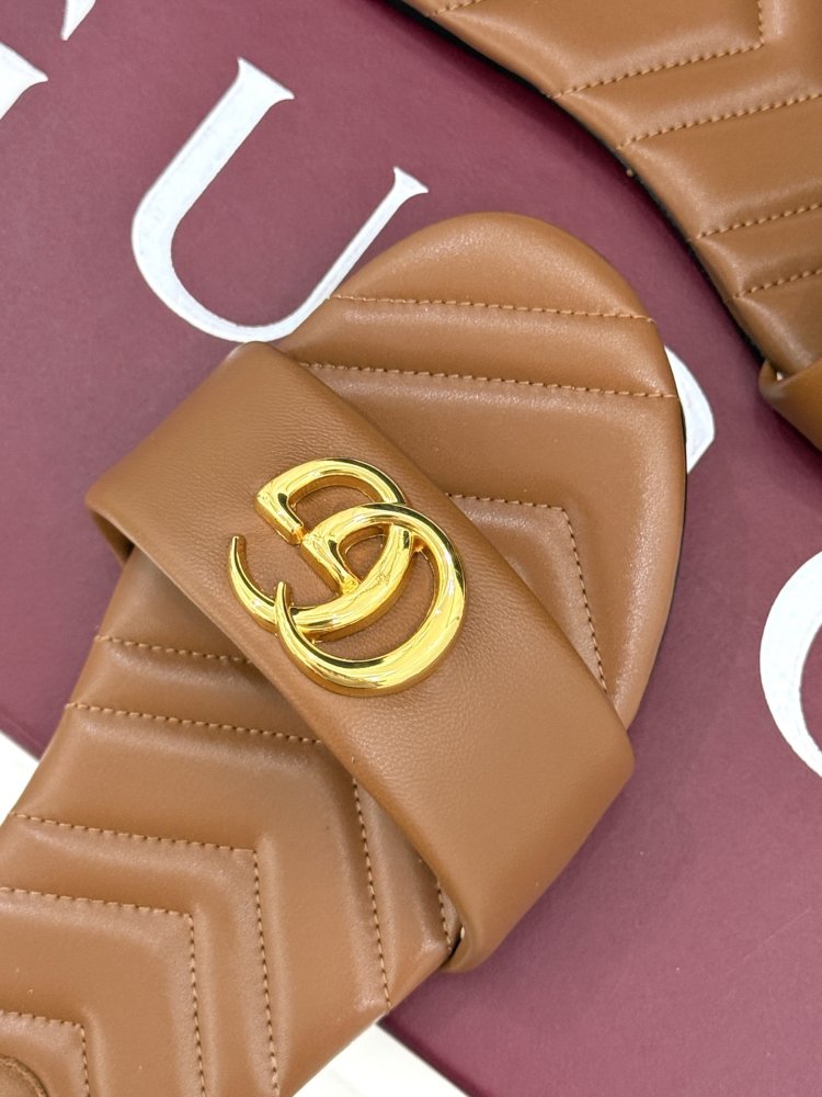 Шльопанці жіночі фото 7