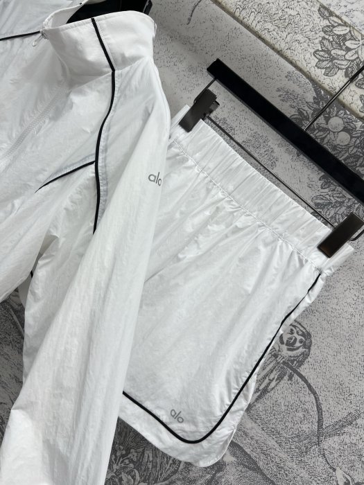 Костюм жіночий фото 6