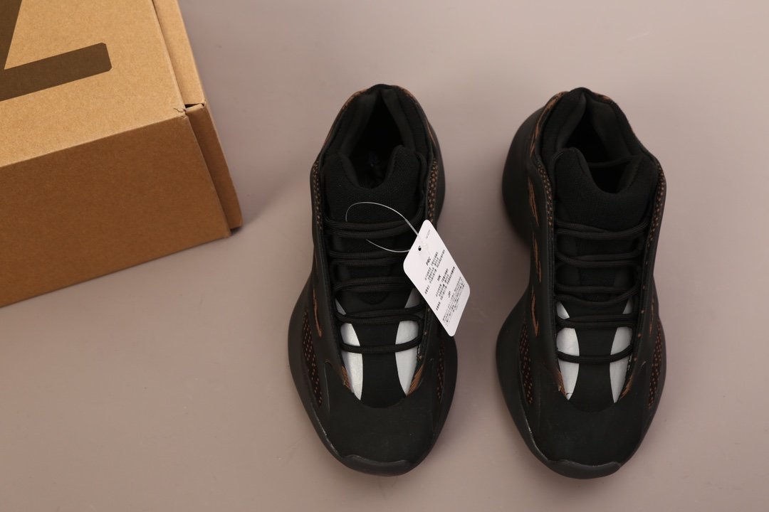 Кроссовки Yeezy 700 V3 Clay Brown - GY0189 фото 9