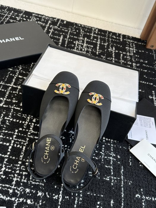 Босоножки фото 4