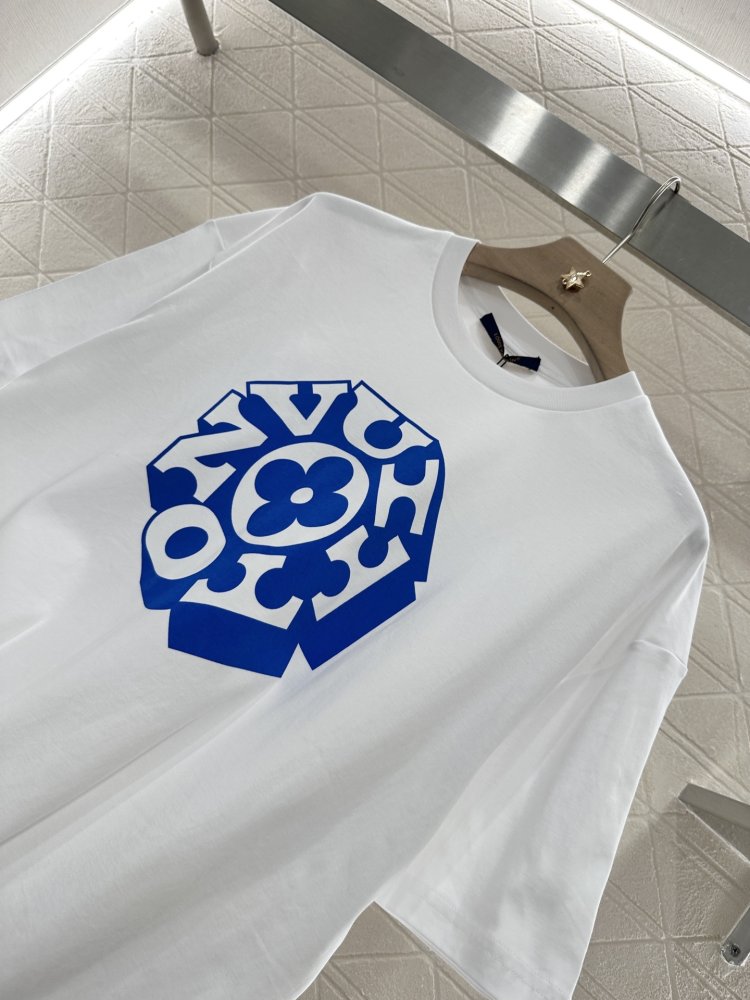 T-shirt women's фото 8