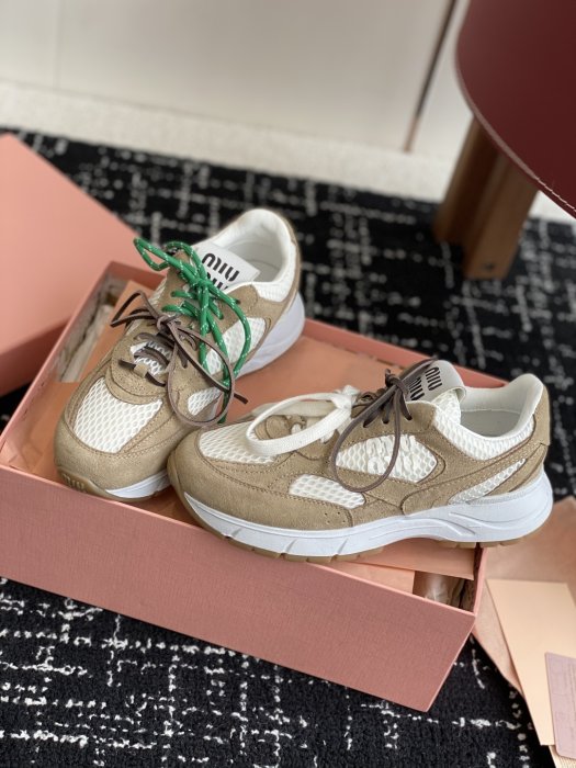 Кроссовки фото 3