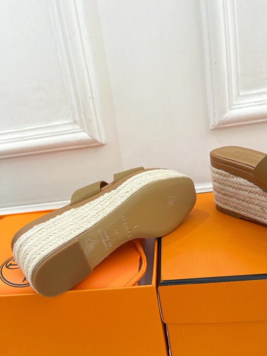 Босоножки фото 9