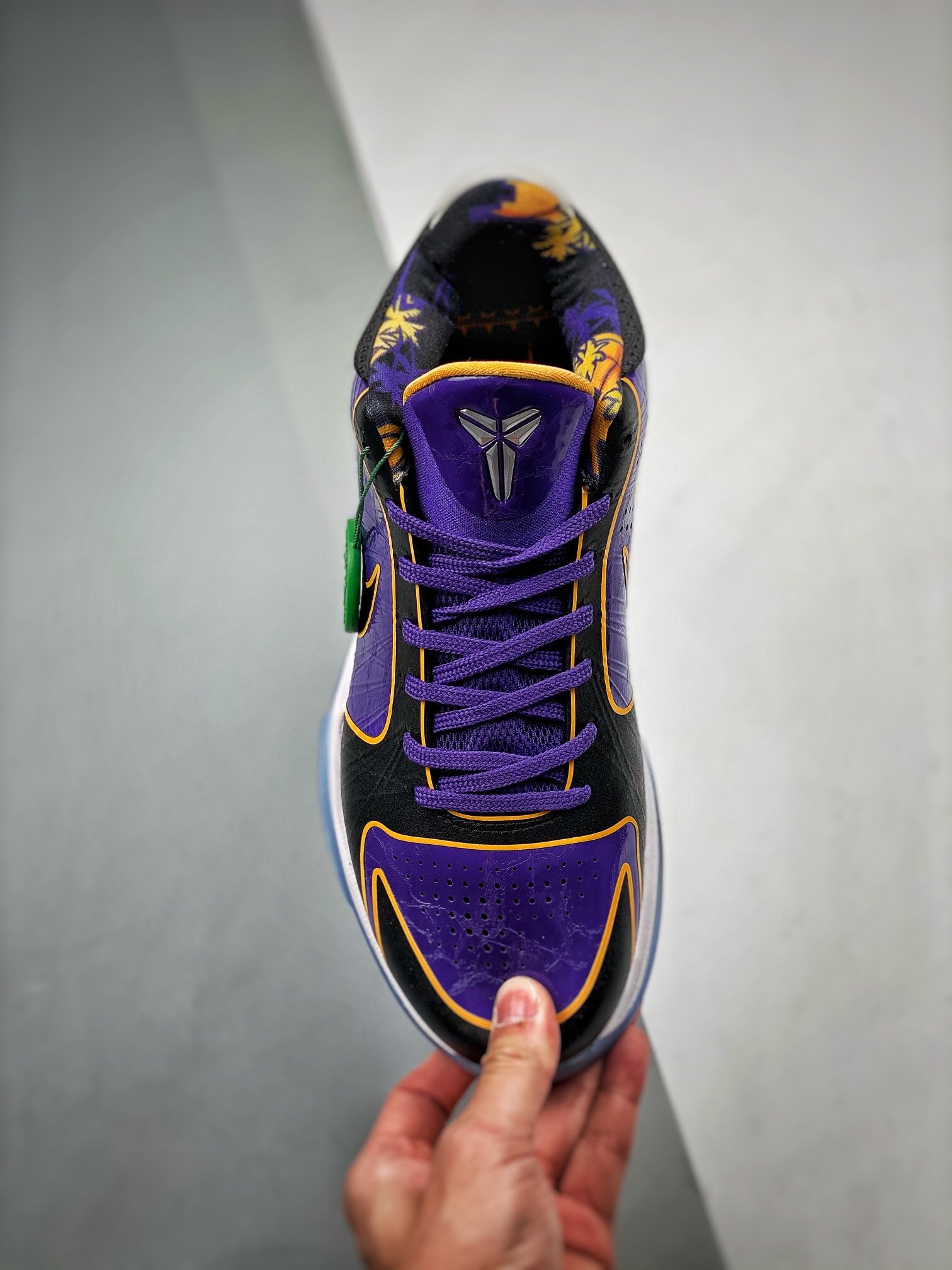 Кроссовки ZOOM KOBE 5 Protro Lakers S2 фото 2