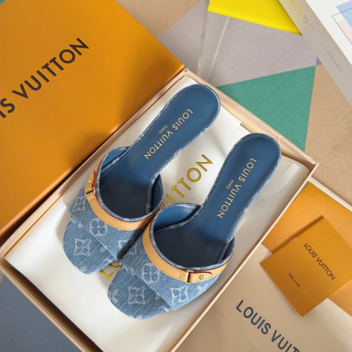 Босоножки фото 5