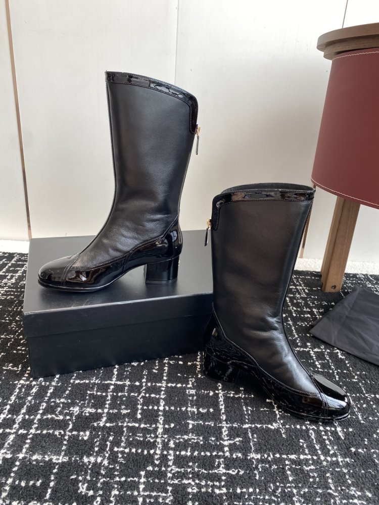 Сапоги женские фото 6