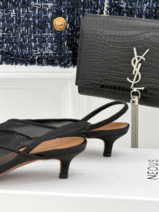 Босоніжки фото 6