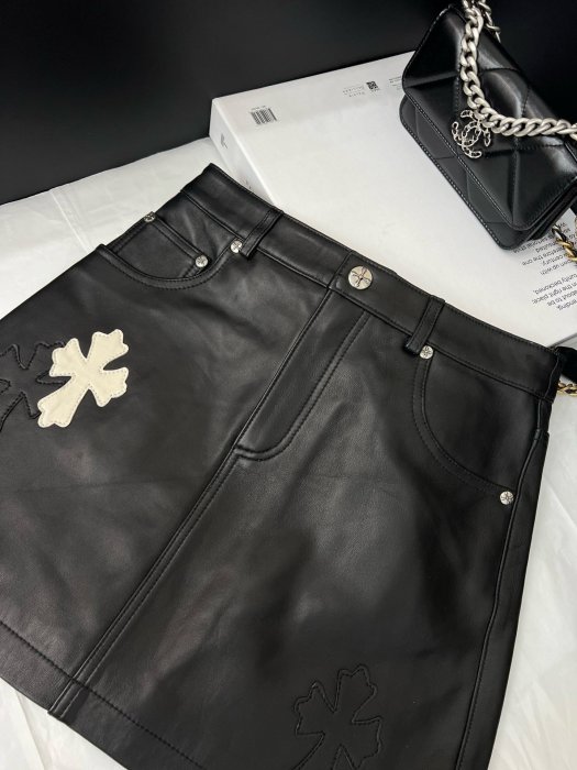 Shorts leather women's